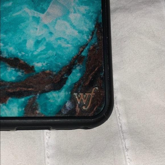 wildflower phone case (iphone 6s) - Picture 2 of 3